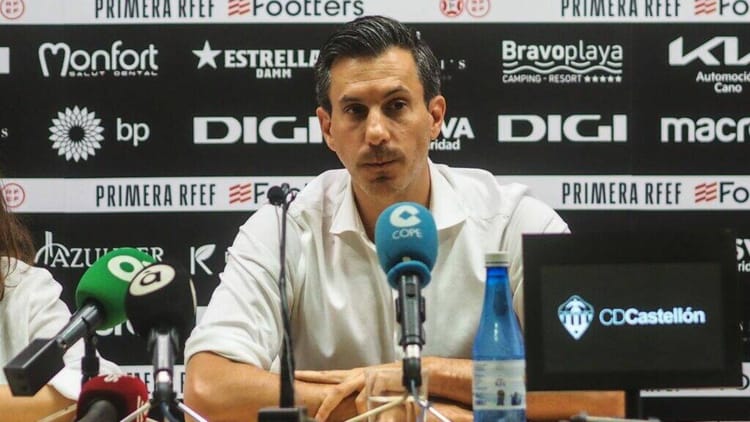 Voulgaris: "Perdiendo contra el último clasificado en casa, estos aficionados que están enfadados tienen derecho a estarlo"