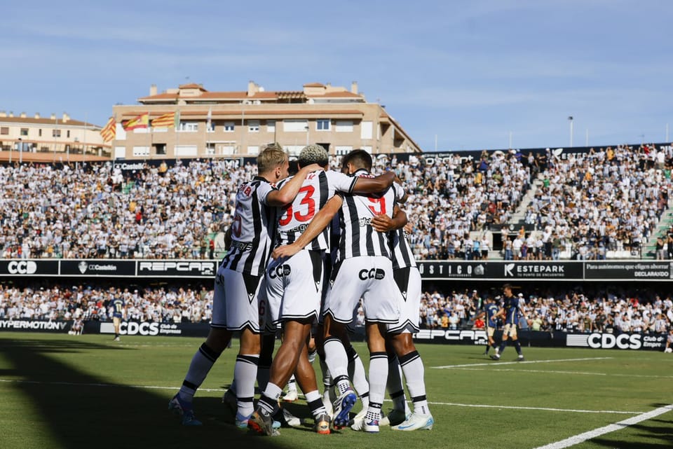 Pingüinos y la primera victoria en casa