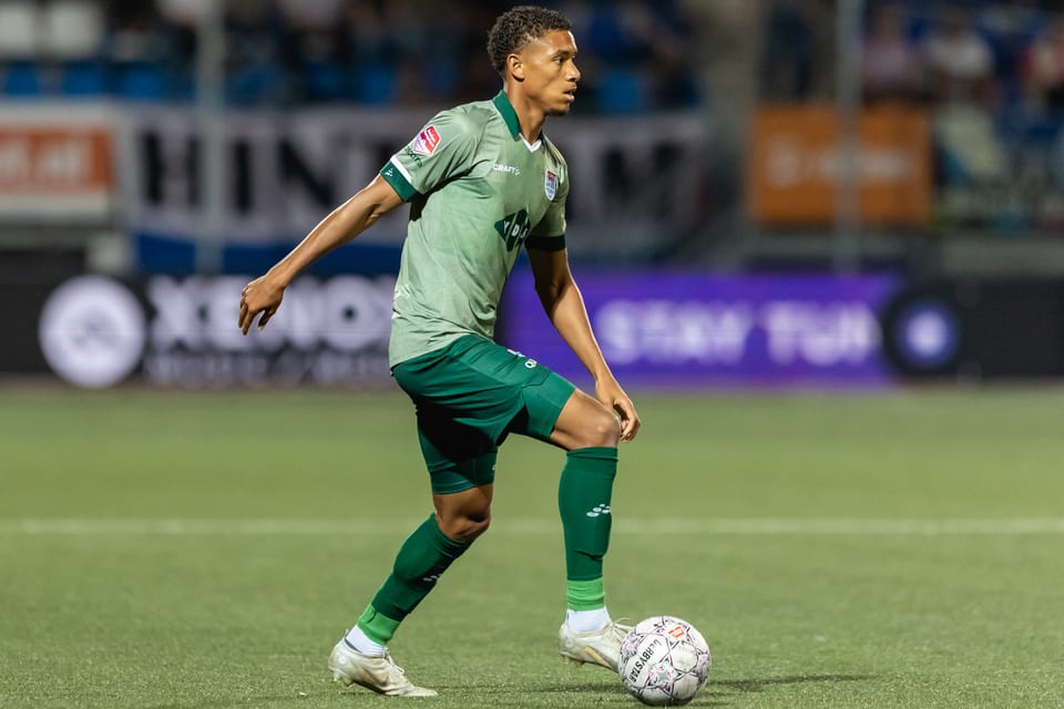 Castellón complete deal for PEC Zwolle centre-back Daijiro Chirino