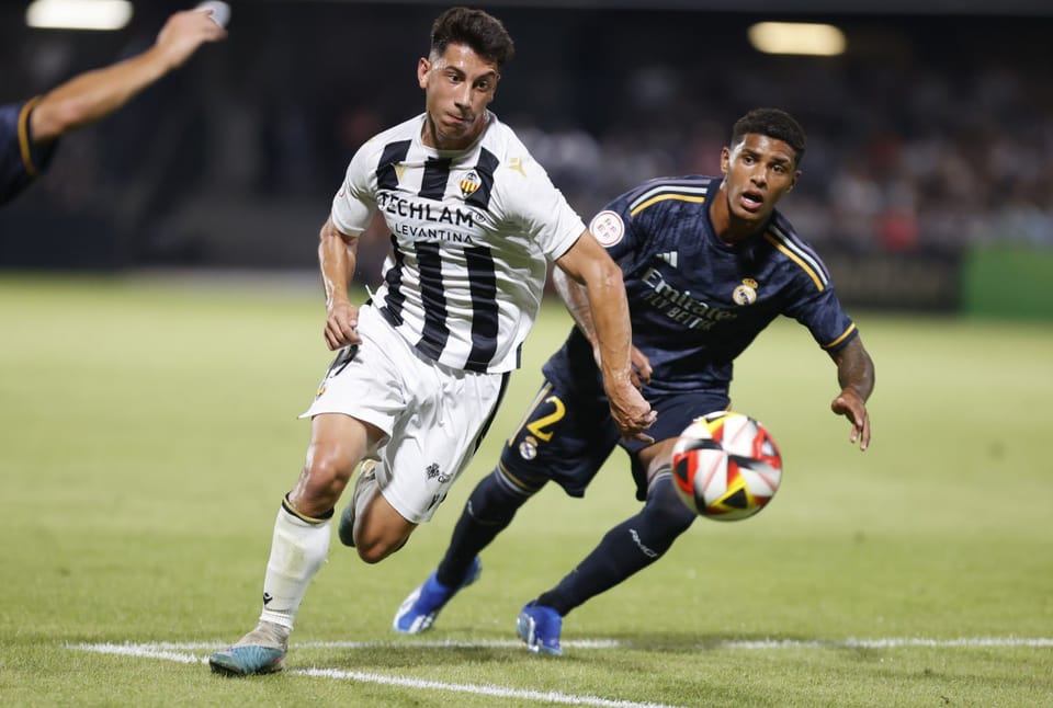 El Castellón se impone al Real Madrid Castilla en otro festival de goles (4-1)